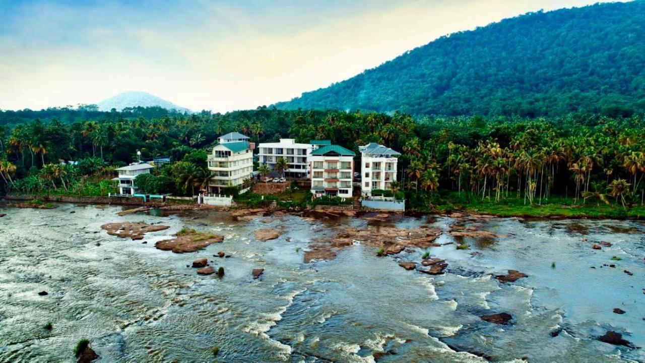 Athirapilly River Resort Athirappilly 外观 照片