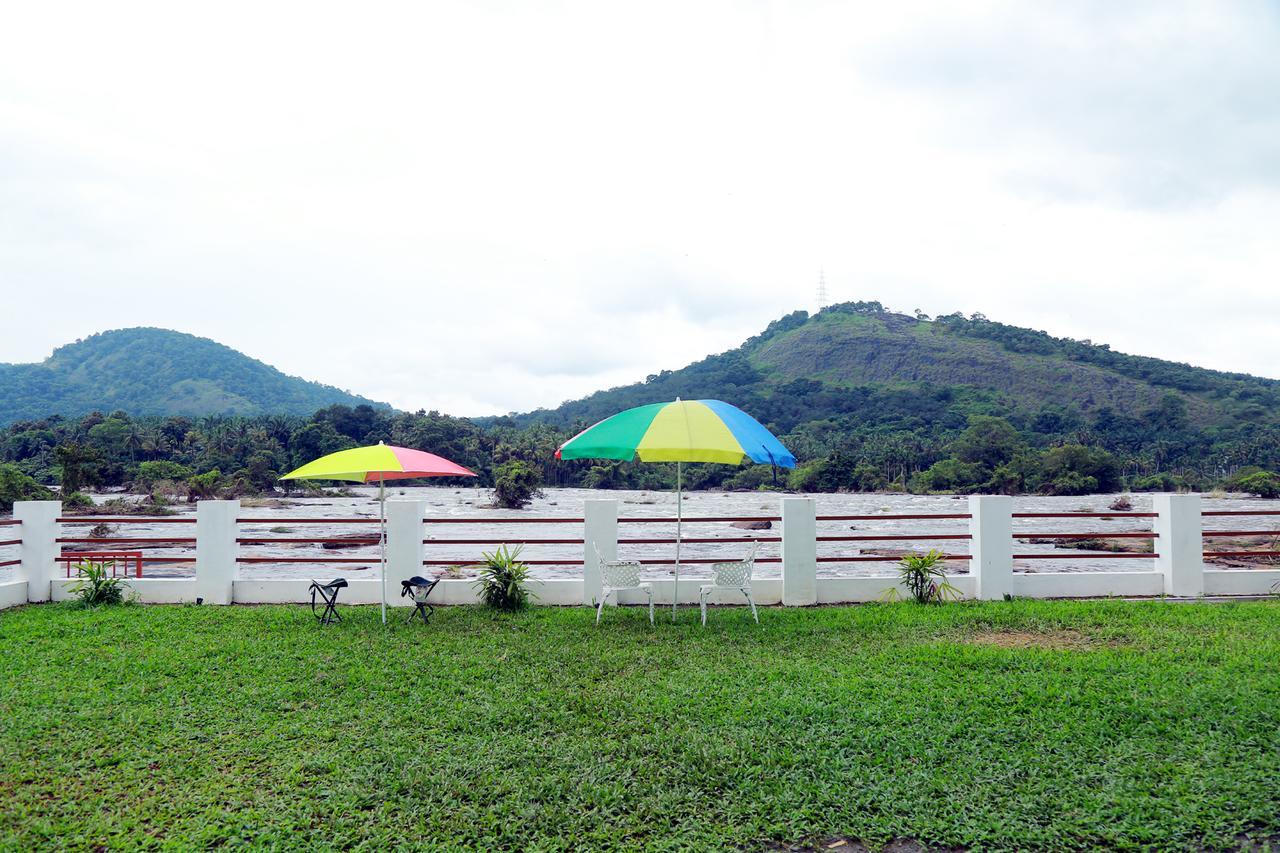 Athirapilly River Resort Athirappilly 外观 照片