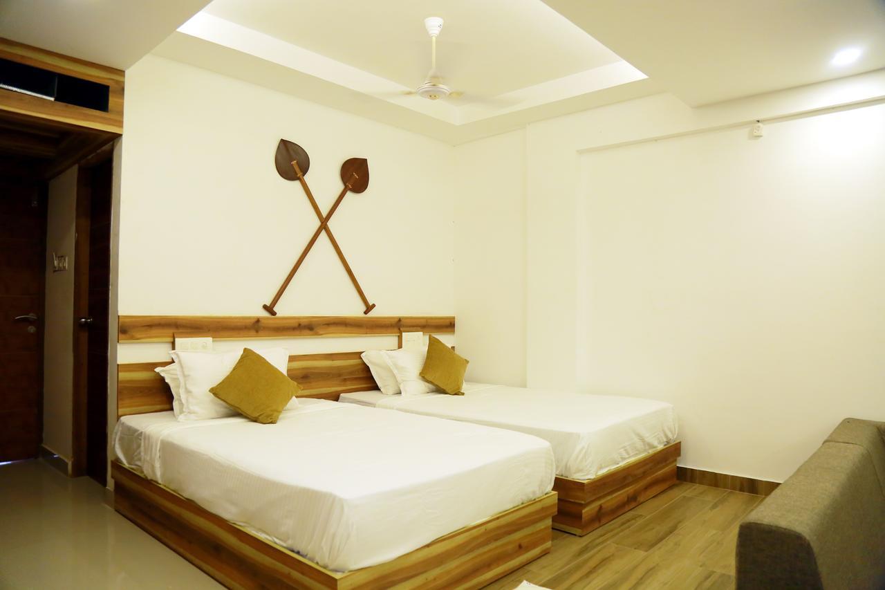 Athirapilly River Resort Athirappilly 外观 照片